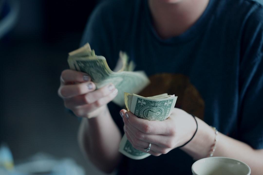 “潜在利益冲突，山姆·班克曼-弗里德选择新律师继续前行”